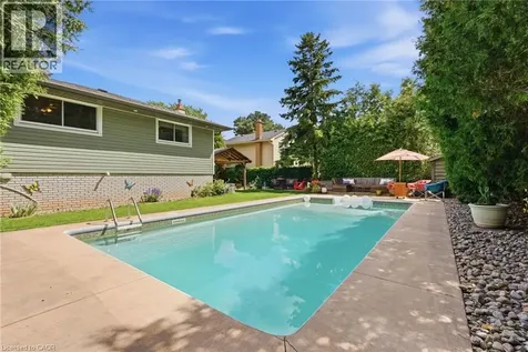 5203 Cedarbrook Crescent Burlington ON L7L 3P9
