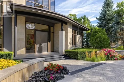1540 Watersedge Road Mississauga (clarkson) ON L5J 1A4