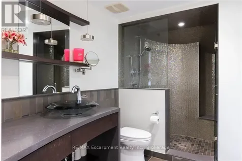 1540 Watersedge Road Mississauga (clarkson) ON L5J 1A4