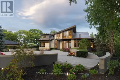 1540 Watersedge Road Mississauga (clarkson) ON L5J 1A4