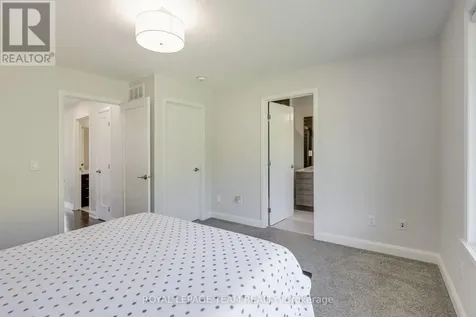 145 Boundstone Way Ottawa ON K2T 0E2