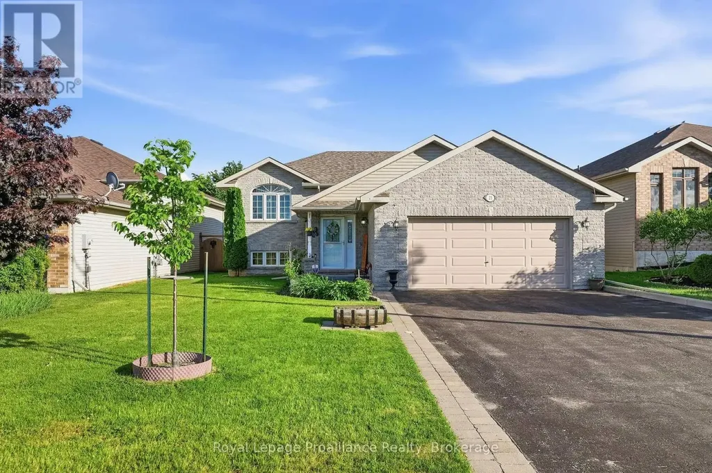 23 Fox Den Drive Brighton ON K0K 1H0