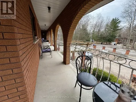 10 Celestine Court Tiny ON L9M 0H3