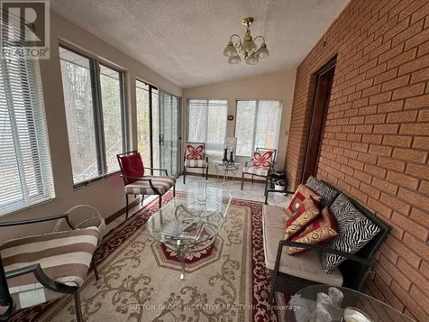 10 Celestine Court Tiny ON L9M 0H3