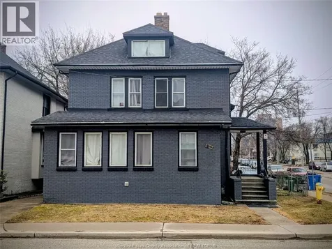 61 Giles Boulevard East Windsor ON N9A 4B8