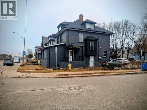 61 Giles Boulevard East Windsor ON N9A 4B8