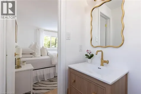 173 Chebucto Drive Oakville ON L6J 5R1