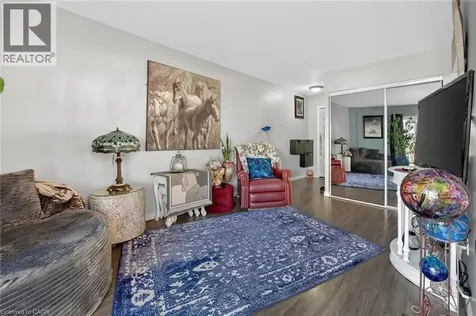 17 Old Pine Trail St. Catharines ON L2M 6P9