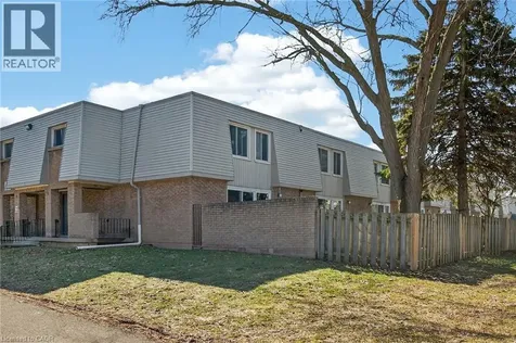 17 Old Pine Trail St. Catharines ON L2M 6P9