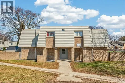 17 Old Pine Trail St. Catharines ON L2M 6P9