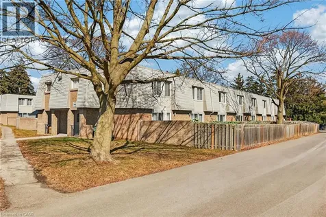 17 Old Pine Trail St. Catharines ON L2M 6P9