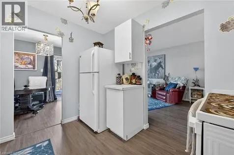 17 Old Pine Trail St. Catharines ON L2M 6P9