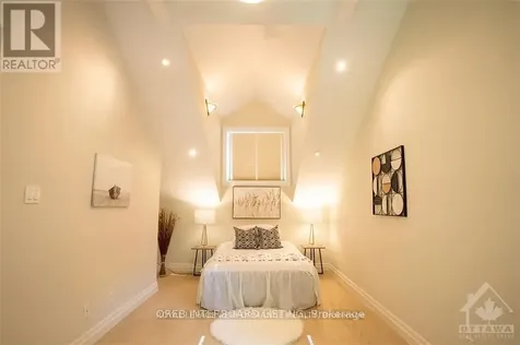 2077 Palmer Avenue Ottawa ON K1H 5Z3