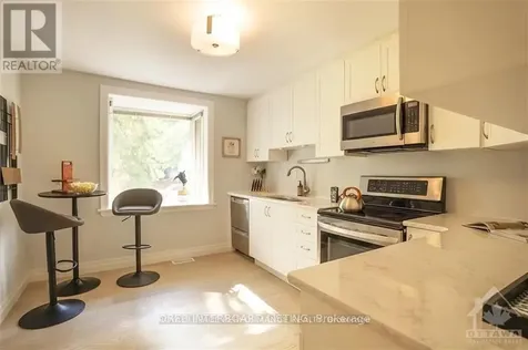 2077 Palmer Avenue Ottawa ON K1H 5Z3