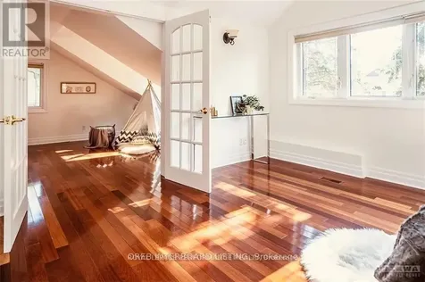 2077 Palmer Avenue Ottawa ON K1H 5Z3