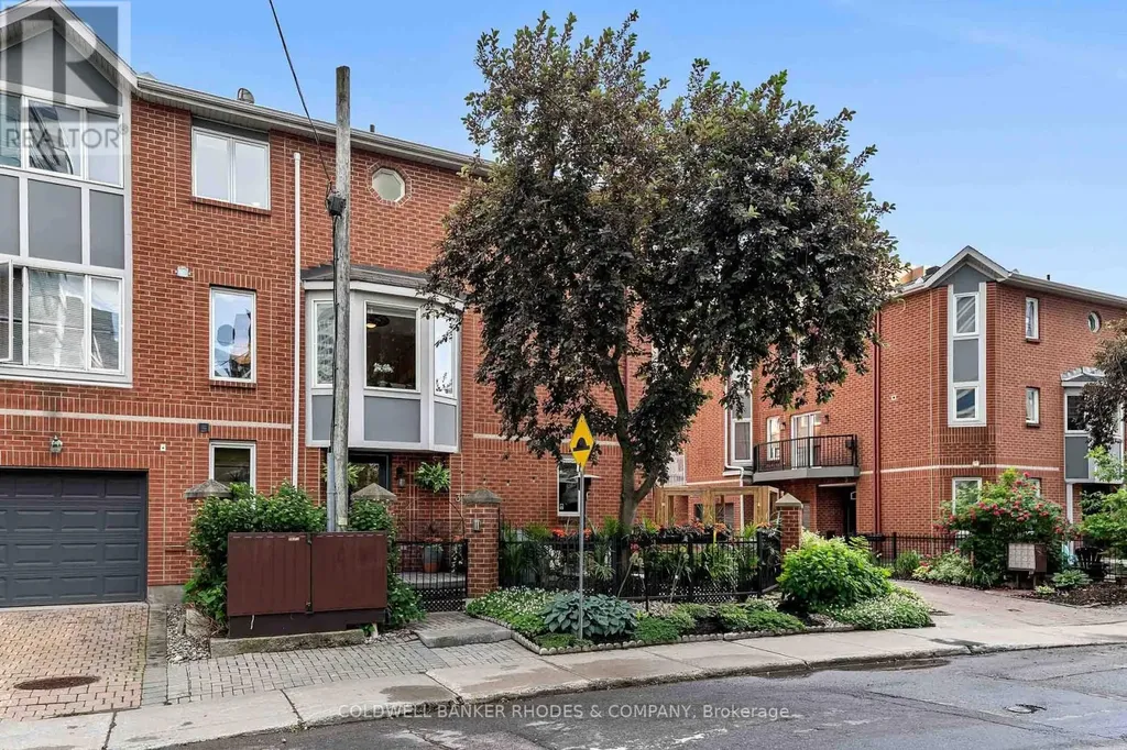 372 Lisgar Street Ottawa ON K2P 2J3