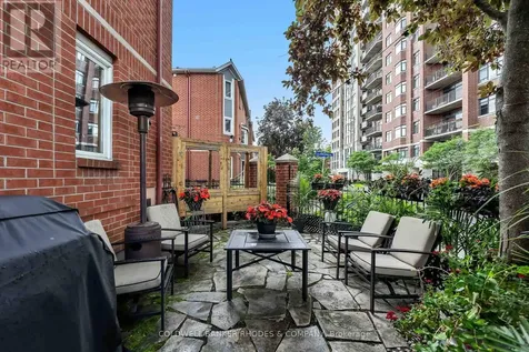 372 Lisgar Street Ottawa ON K2P 2J3