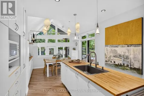 516 Queen Elizabeth Drive Ottawa ON K1S 3N4