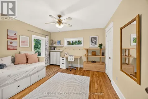 516 Queen Elizabeth Drive Ottawa ON K1S 3N4