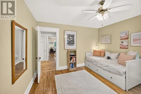 516 Queen Elizabeth Drive Ottawa ON K1S 3N4