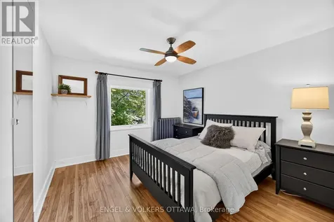 516 Queen Elizabeth Drive Ottawa ON K1S 3N4