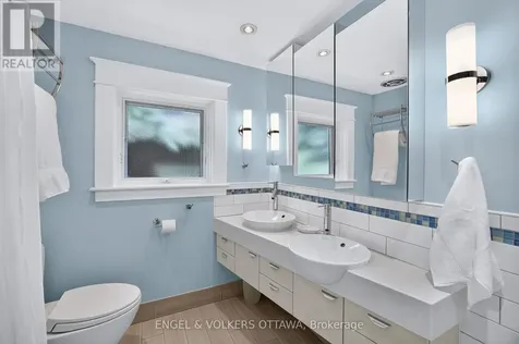 516 Queen Elizabeth Drive Ottawa ON K1S 3N4