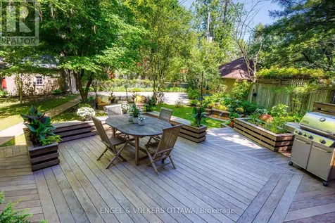 516 Queen Elizabeth Drive Ottawa ON K1S 3N4