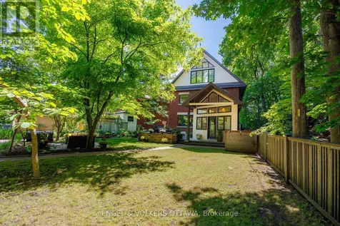 516 Queen Elizabeth Drive Ottawa ON K1S 3N4
