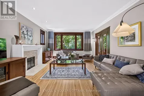 516 Queen Elizabeth Drive Ottawa ON K1S 3N4