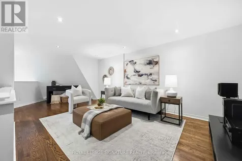 2366 Queen Street East Toronto (the Beaches) ON M4E 1H4