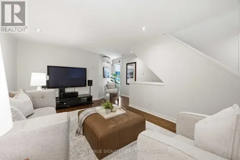 2366 Queen Street East Toronto (the Beaches) ON M4E 1H4