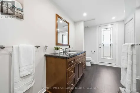 2366 Queen Street East Toronto (the Beaches) ON M4E 1H4