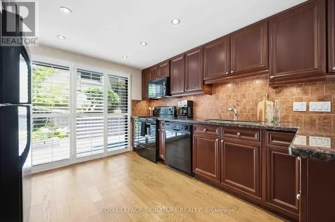 2366 Queen Street East Toronto (the Beaches) ON M4E 1H4