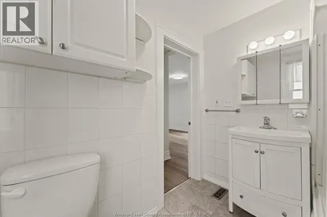 1215 Lincoln Road Windsor ON N8Y 2H9