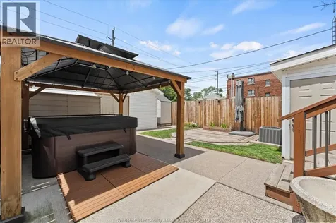 1215 Lincoln Road Windsor ON N8Y 2H9