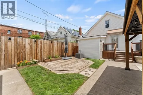 1215 Lincoln Road Windsor ON N8Y 2H9