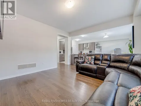 26 Lillian Way Haldimand ON N3W 2G9
