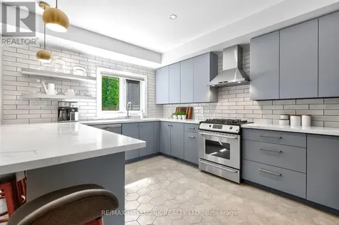 75 Hillside Drive Toronto (broadview North) ON M4K 2M5