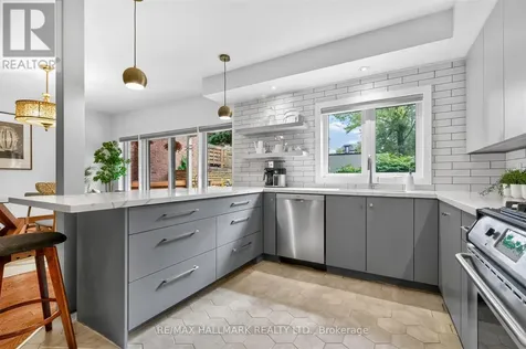 75 Hillside Drive Toronto (broadview North) ON M4K 2M5