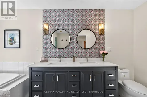 75 Hillside Drive Toronto (broadview North) ON M4K 2M5