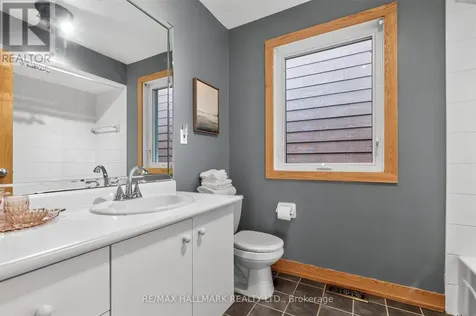 75 Hillside Drive Toronto (broadview North) ON M4K 2M5