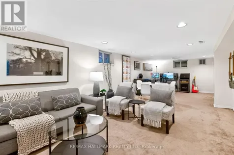 75 Hillside Drive Toronto (broadview North) ON M4K 2M5