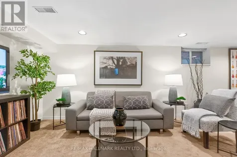 75 Hillside Drive Toronto (broadview North) ON M4K 2M5