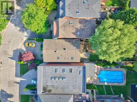 75 Hillside Drive Toronto (broadview North) ON M4K 2M5