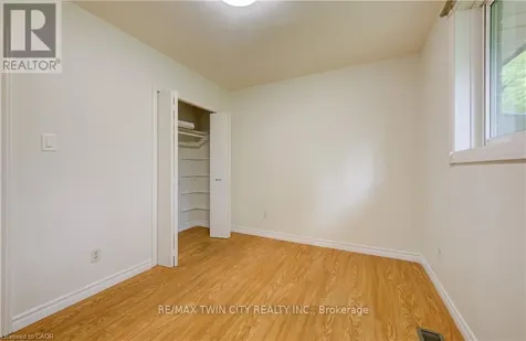 543 Glen Forrest Boulevard Waterloo ON N2L 4J3