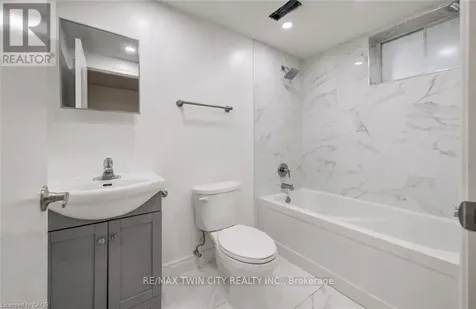 543 Glen Forrest Boulevard Waterloo ON N2L 4J3