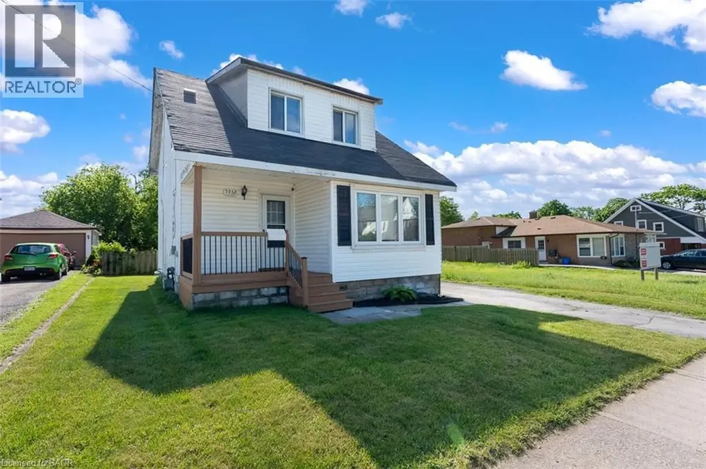 5932 Carlton Avenue Niagara Falls ON L2G 5J5