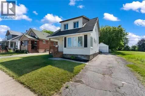 5932 Carlton Avenue Niagara Falls ON L2G 5J5