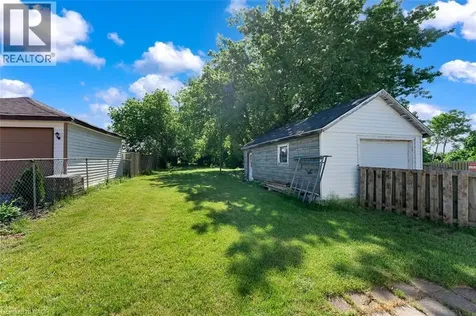 5932 Carlton Avenue Niagara Falls ON L2G 5J5
