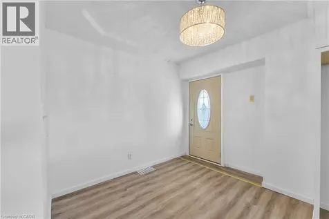 5932 Carlton Avenue Niagara Falls ON L2G 5J5